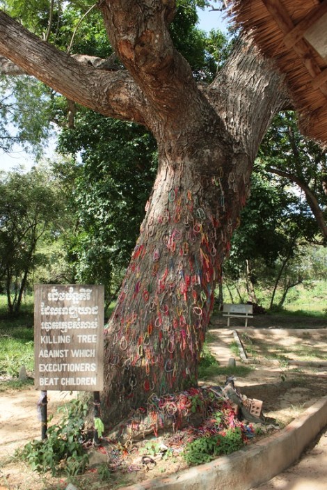 Devinez ce qu'ils faisaient aux bébés...