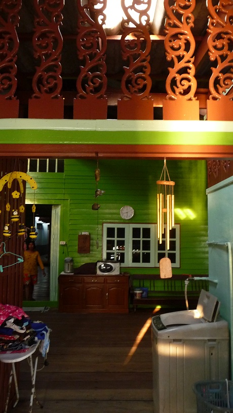 Voilà à quoi peut ressembler une homestay pour 400 Baths par jour, petit dej inclu. L'endroit est tellement beau qu'il sera tut.