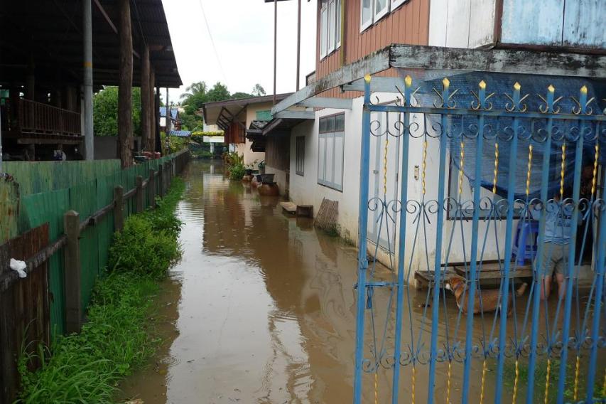 Ici ça va, seulement 50 cm d'eau