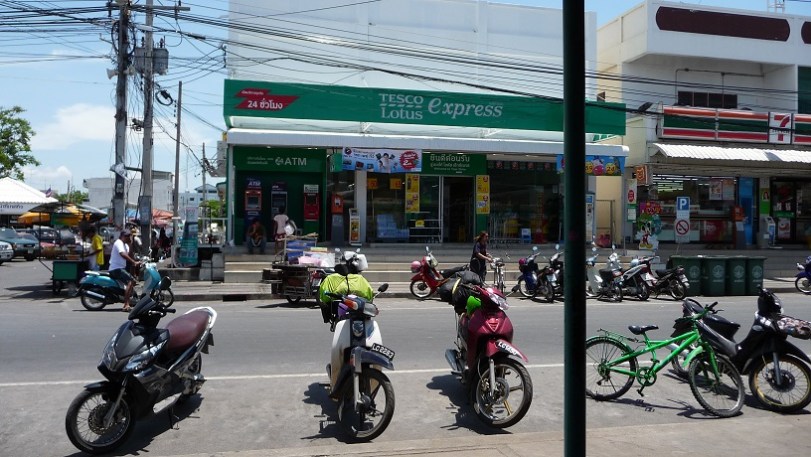 Les-bébés-au-marché