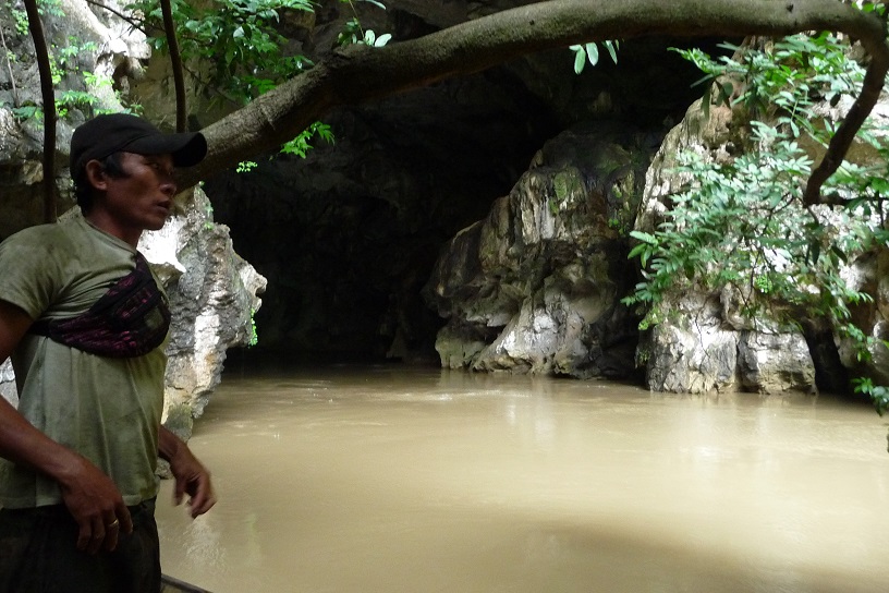 Un pêcheur Laotien