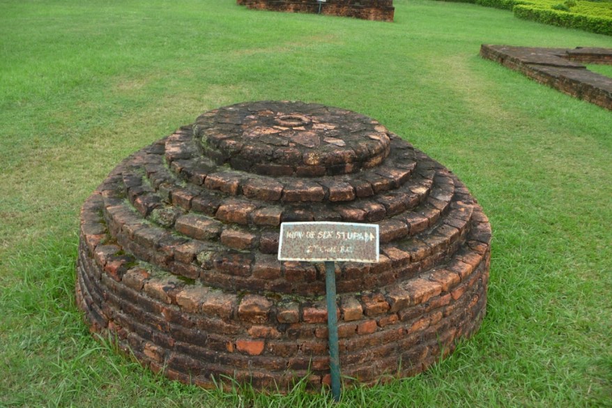 Ceci n'est pas la pierre sur laquelle Bouddha est né